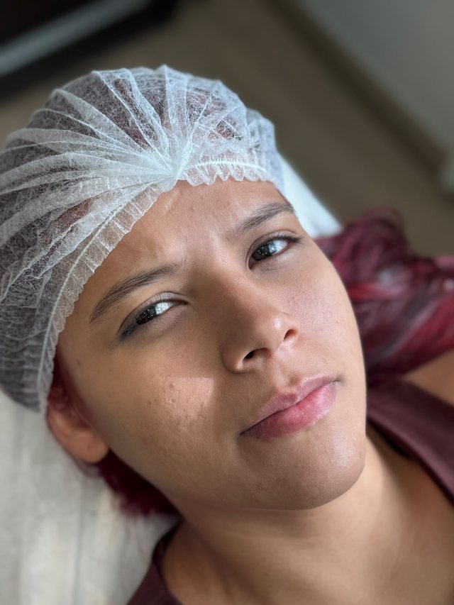 Sobrancelha antes do procedimento